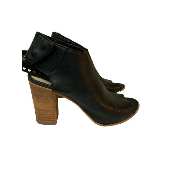 Steve Madden Sandal Women Size 5.5 Nonstop Black Leather Wrap Snap Open Peep Toe - Picture 3 of 12